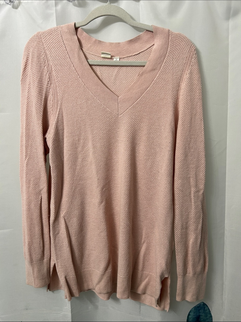 GAP Women's Soft Blush V-Neck Sweater